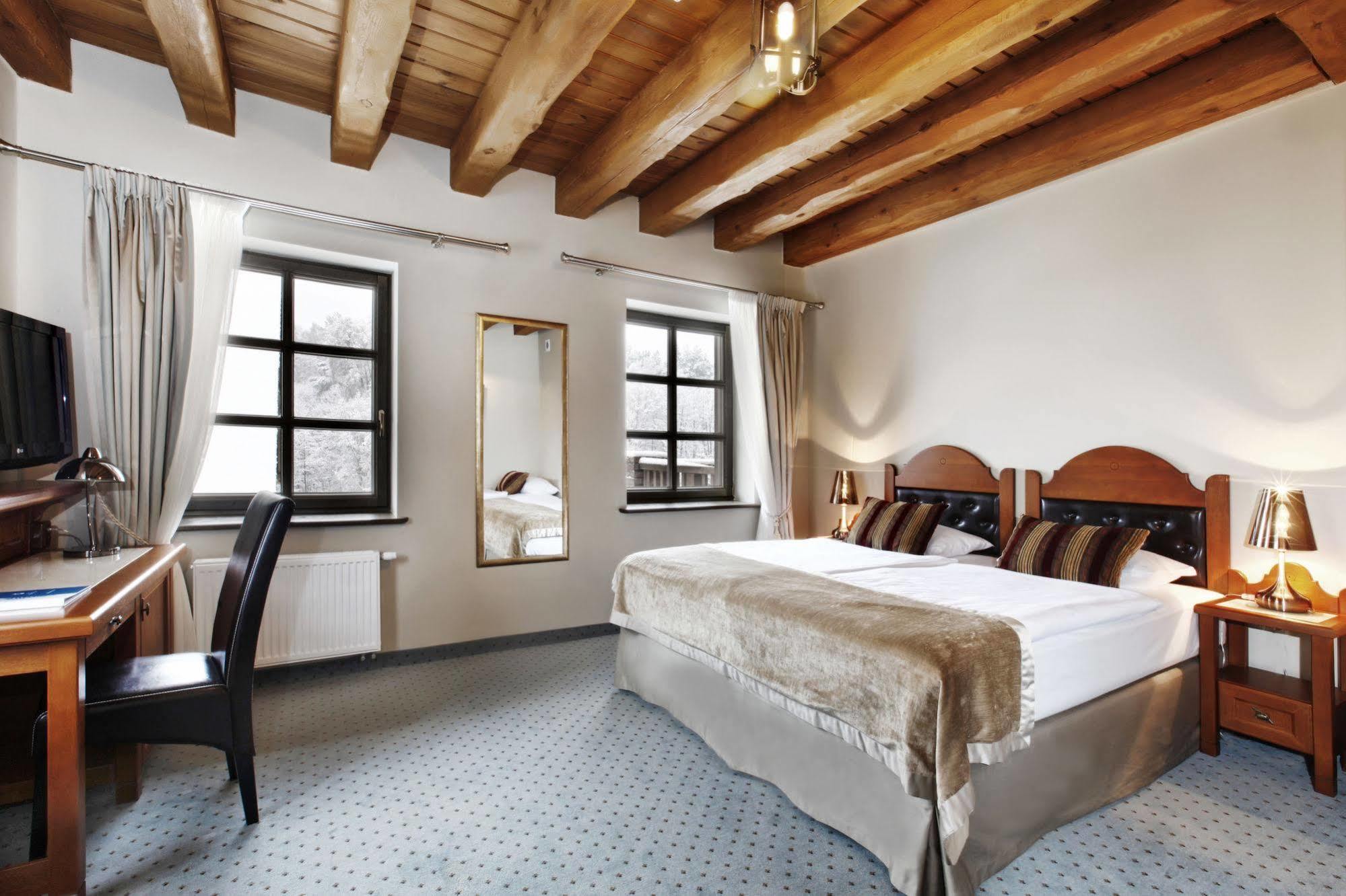 Hotel Aubrecht Country Spa Resort Przechlewo Dış mekan fotoğraf