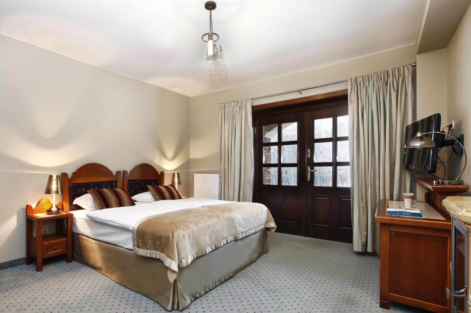 Hotel Aubrecht Country Spa Resort Przechlewo Dış mekan fotoğraf
